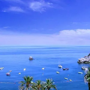 https://villa-arianna-bb.taorminaitalyhotels.com